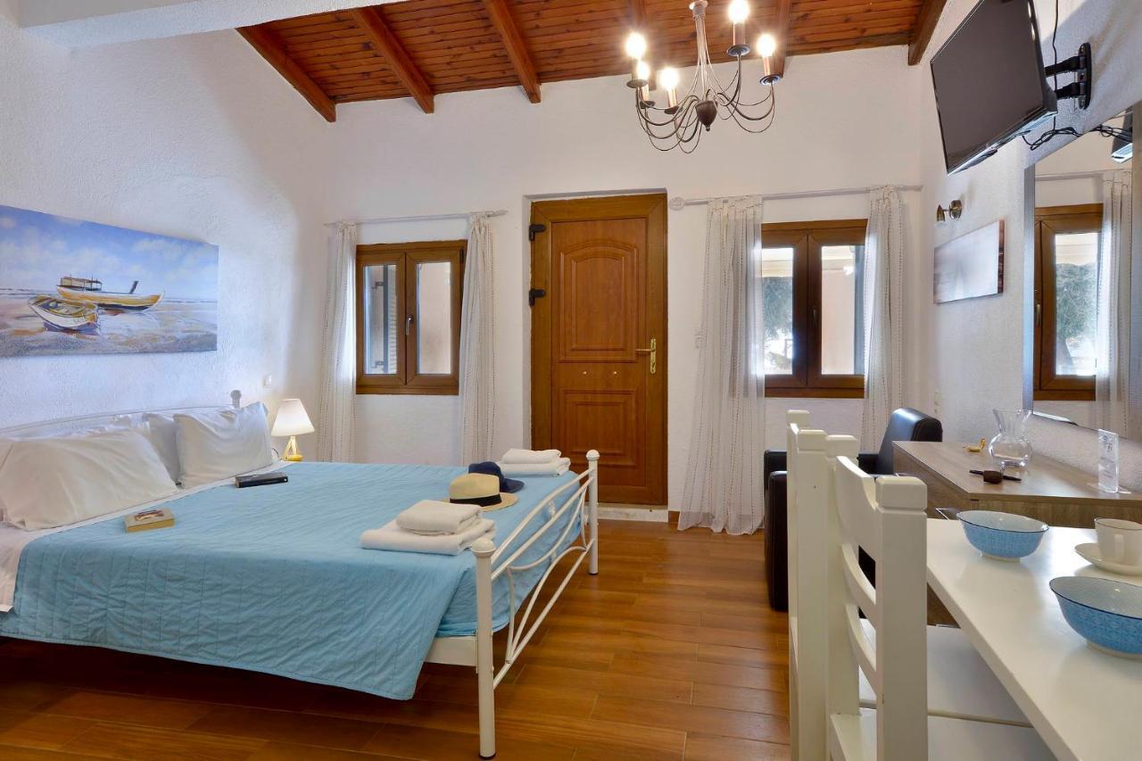 Renata Rooms & Studios Barbati Exterior photo